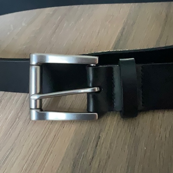 L.L. Bean Black Leather Belt Silver Buckle Mens 38 Made in USA Full Grain - Picture 10 of 10